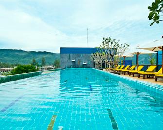 Ratana Platinum Resort Kamala - Bãi biển Kamala - Bể bơi