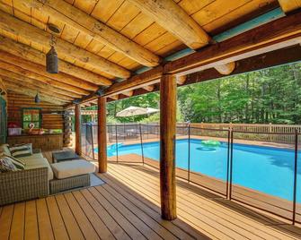 Accord Vacation Rental with Pool and Hot Tub! - Accord - Pool