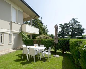Hotel Venezia Park - Enjoy Holiday - Lazise - Patio