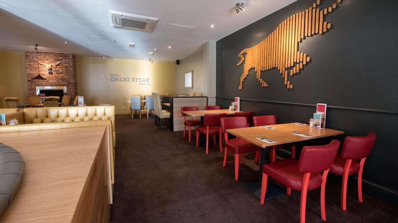 Premier Inn Walsall (M6, J10)