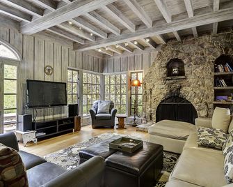 Villa Tranquila - Guerneville - Living room