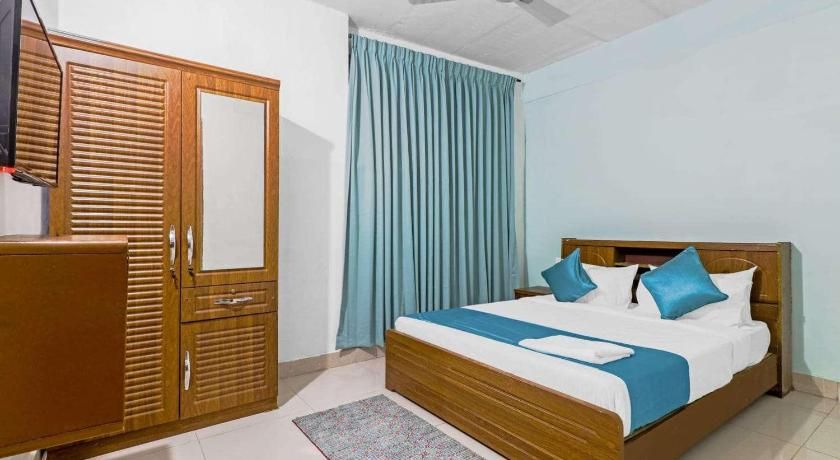 Hotel Terminal View thumbnail 3