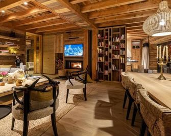 Superbe Ferme Rénovée En Chalet De Luxe En Pleine Nature - Barcelonnette - Restaurant