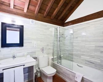 Santa Isabel La Real - Granada - Bathroom