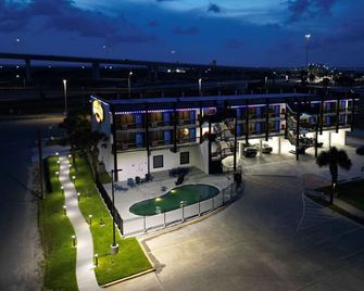 Hotel Deville - Corpus Christi