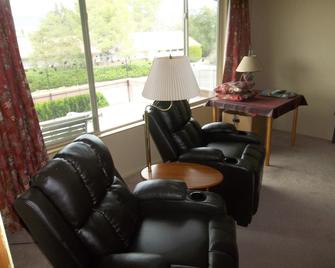 Bear Creek Real Estate Mohave Trail- Country Club Home Getaway - Prescott Valley - Wohnzimmer