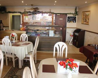 The Middlegate Hotel - Pembroke - Restaurant