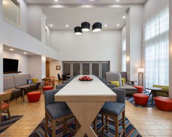 Hampton Inn & Suites Harrisburg/North - האריסברג - לובי