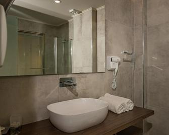 Alexandra Beach Resort & Spa - Tsilivi - Baño