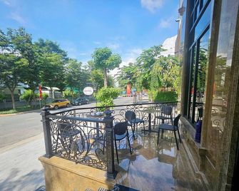Swan Boutique Hotel - Ho Chi Minh City - Patio