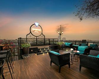 La Mejor Hotel & Sky Bar - Hanoi - Balcony