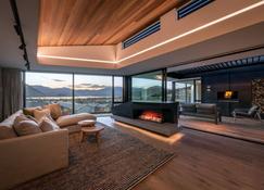 Teitei - Wanaka - Living room