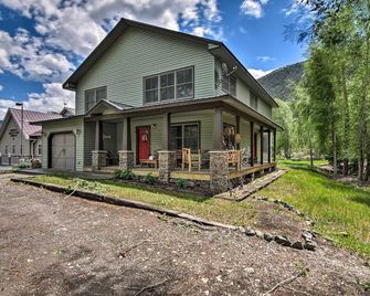 Riverfront Lake City Home W/ Fire Pit, Deck & Bbq! - Lake City - Building