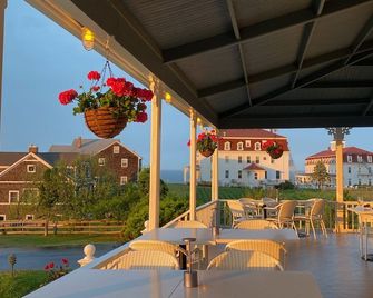 Atlantic Inn - Block Island - Patio