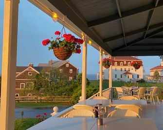 Atlantic Inn - Block Island - Patio