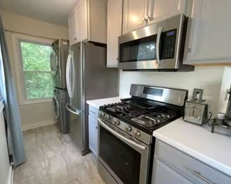 The Oak Hill Historic District Hideaway - Olean - Cocina