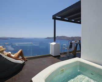 Oia Suites - Oia - Balcony