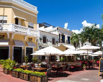 Family 2 Bedroom Apartment in Santo Domingo Este - Santo Domingo Este - Patio