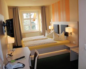 Landhotel Zum Grunen Baum - Oelsnitz im Vogtland - Schlafzimmer