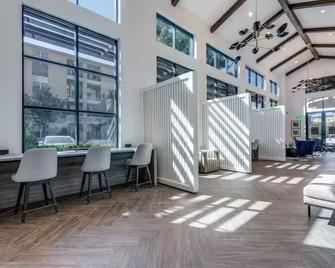 Comfy Apartment in Frisco - Frisco - Lobby