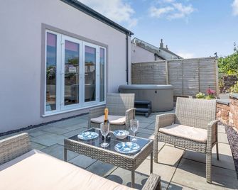 Coney Garth Cottage - Beckermet - Balcony