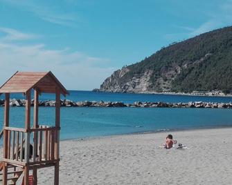 Agriturismo Orto dei Rolli - Moneglia - Spiaggia