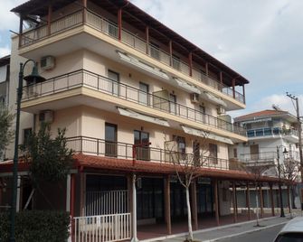 Nebo Hotel - Olympiaki Akti - Building