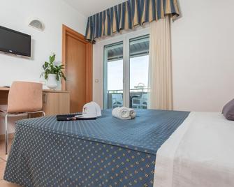 Hotel Souvenir - Cervia - Habitación