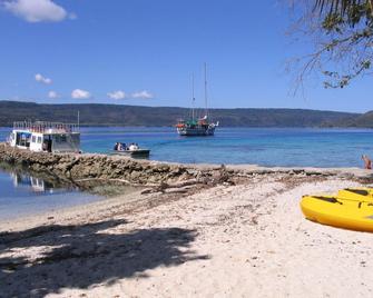 Tranquility Island Eco Dive Resort - Moso Island - Playa
