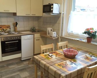 Abelia Pension & Ferienwohnungen - Helmstedt - Cucina