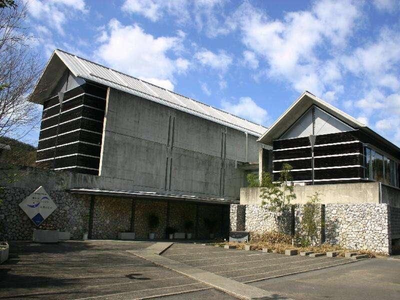 هوتل سايرا شيمانتو