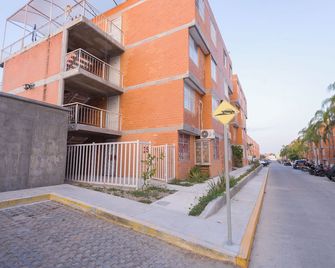 Casa Dorada - Brades - בניין