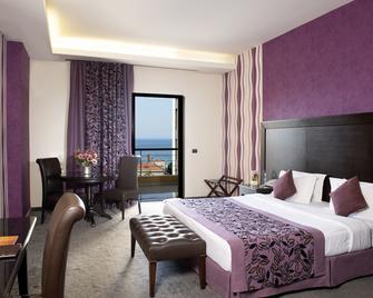 Reston Hotel - Jounieh - Habitación