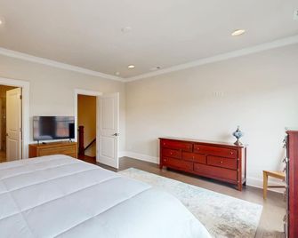 Savannah Serenity - Savannah - Bedroom