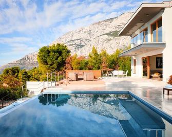 Villa Yanko, large pool stunning sea view - Tučepi - Piscine