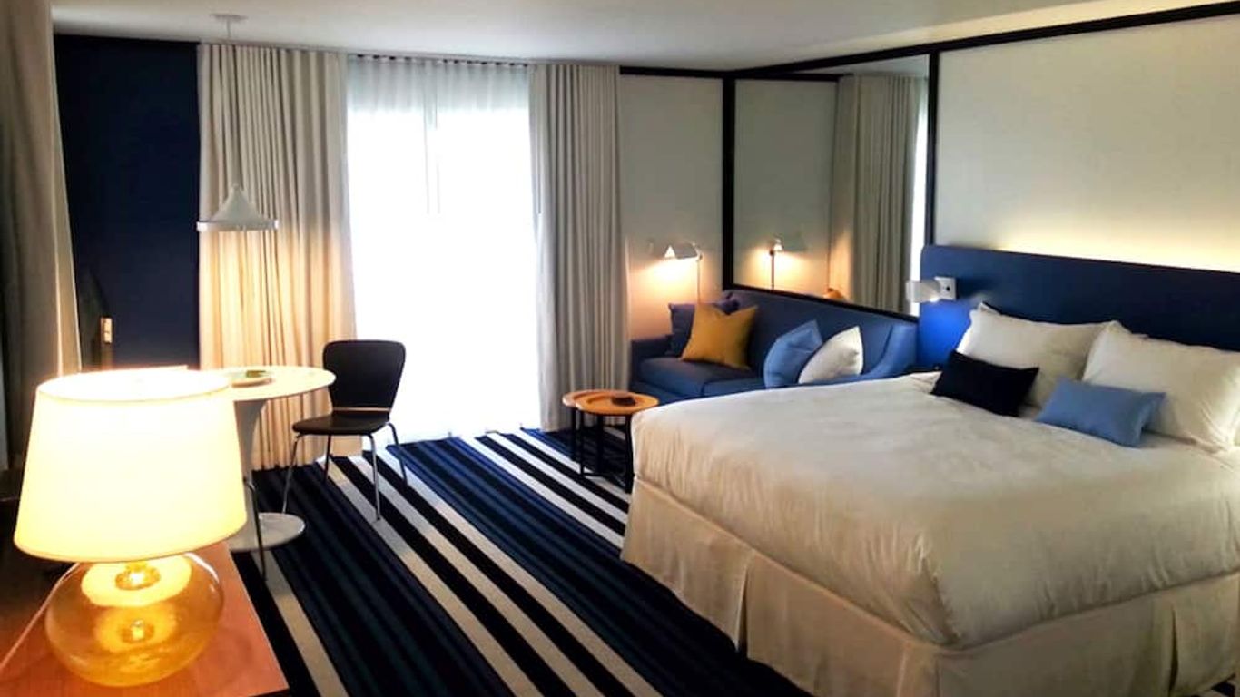 مونتوك بلو هوتل