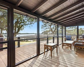 Dolphin Cove - Whole Waterfront House With Dock - Ocean Isle Beach - Balcony