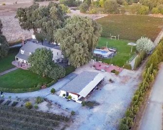 Grand Wine Country 6br Retreat Hot Tub & Views - San Martin