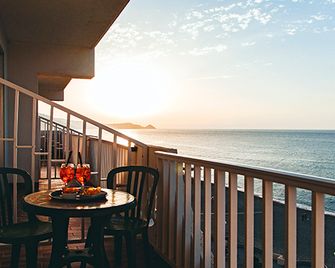Club Il Gattopardo Sea Palace - Brolo - Balkón