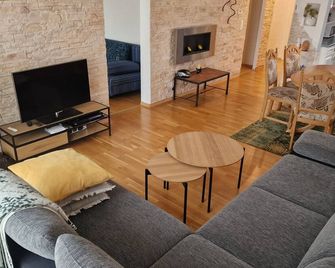 Am Gifizsee 3 Zim Apartment für Familien - Offenburg - Living room