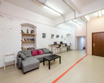 Hostel Rus Aviator - Moscow - Living room