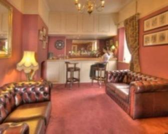 Fairlawn House - Salisbury - Living room