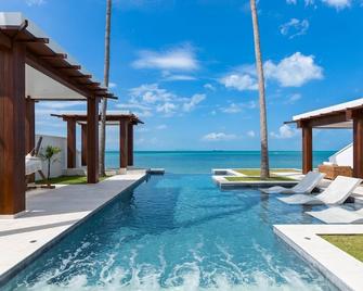 Villa Hanna Luxury Beachfront Koh Samui - كوه ساموي - حوض السباحة