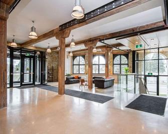The Wallace Suite - Stratford - Stratford - Lobby
