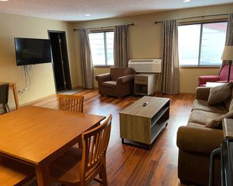 Walker Hotel - Walker - Living room