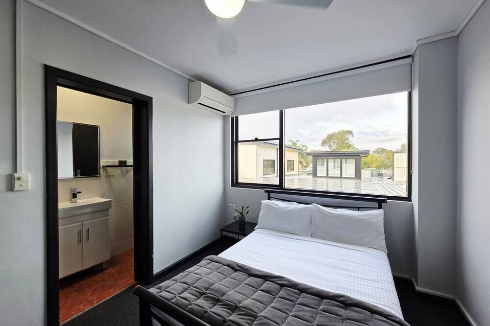 بانانيا هوتل