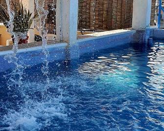 호텔 코로나 시우아 - 지와타네호 - 수영장