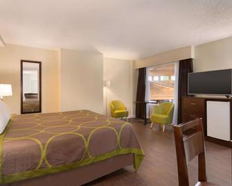Super 8 by Wyndham Prince George - Prince George - Bedroom