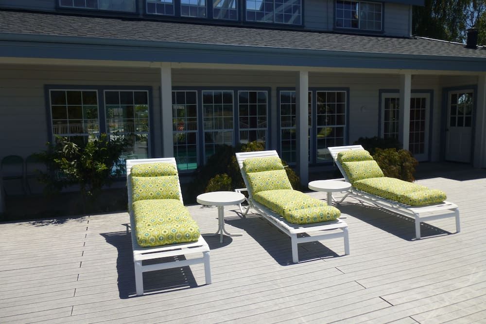 Private Room with Attached Sun Room and Covered Deck - Aptos - Terasa