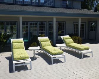 Private Room with Attached Sun Room and Covered Deck - Aptos - Terasa
